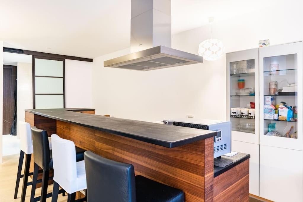 Eglise Catholique - Cosy And Bright In Apartamento Montreux